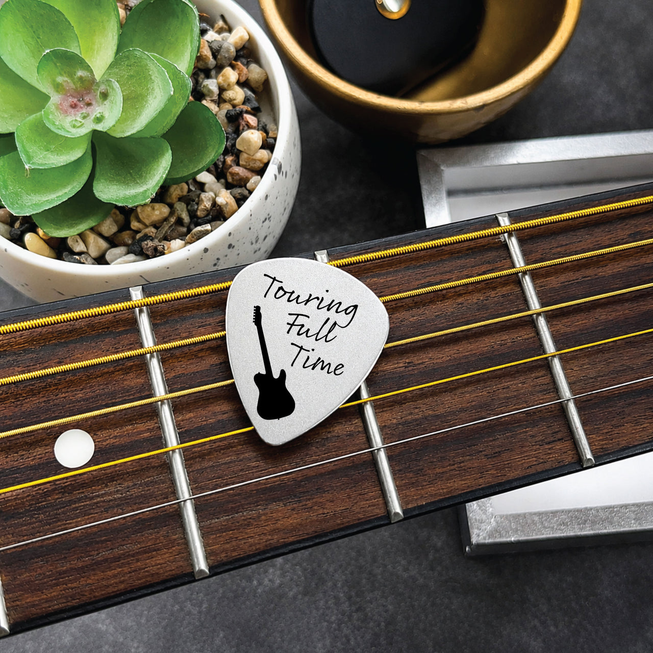 The Touring Full Time Guitar Pick + Tin