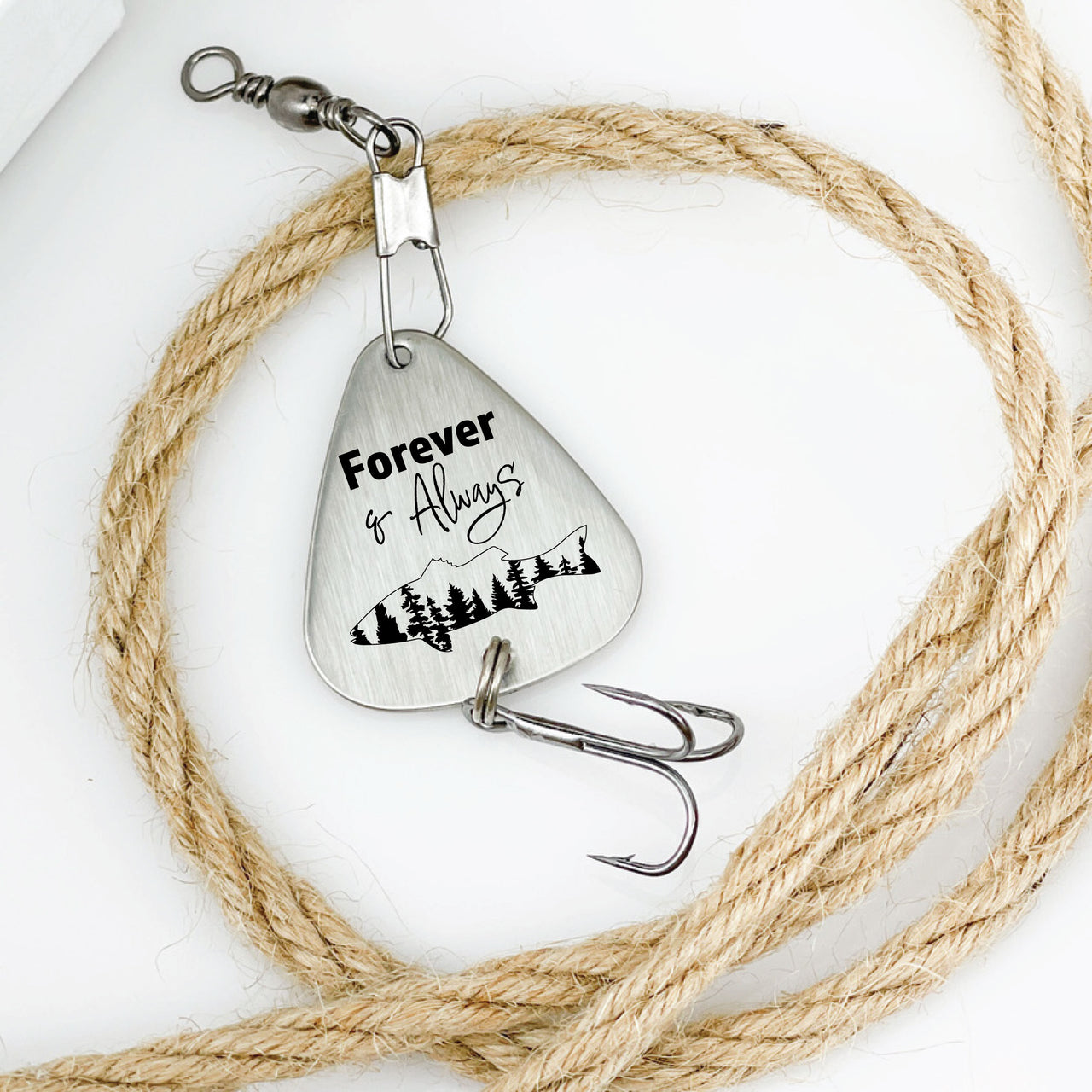 Groom Fishing Lure + Tin